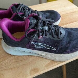 Women Size 8, Altra Provision 8 sneakers